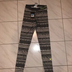 Nike sport leggings NWT